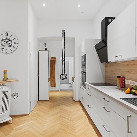 Sky9 Apartments Augarten Vienna Exterior photo